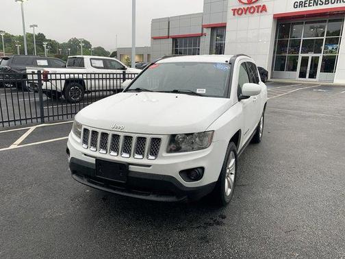 Bright White Clearcoat 2014 Jeep Compass Latitude