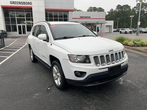 Bright White Clearcoat 2014 Jeep Compass Latitude