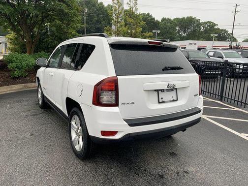 Bright White Clearcoat 2014 Jeep Compass Latitude