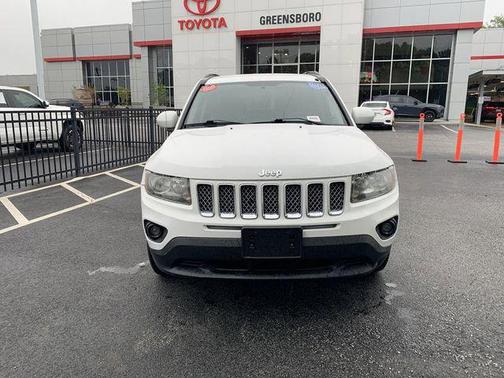 Bright White Clearcoat 2014 Jeep Compass Latitude