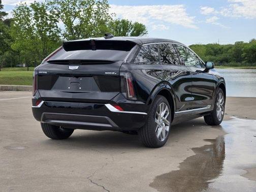 2025 Cadillac OPTIQ Luxury