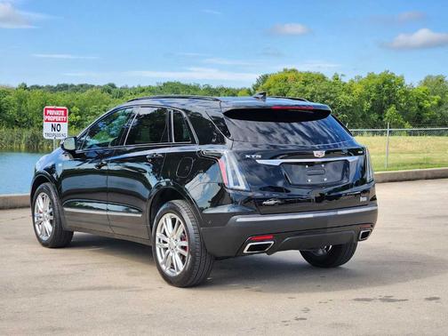 2022 Cadillac XT5 Sport