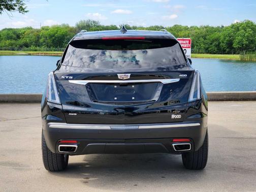 2022 Cadillac XT5 Sport
