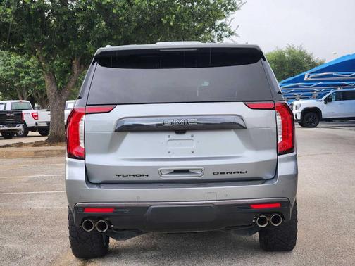 2023 GMC Yukon Denali Ultimate