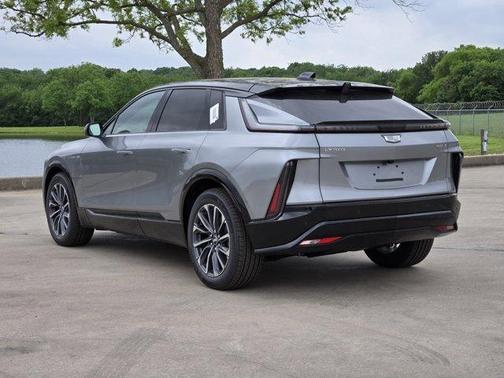 2025 Cadillac LYRIQ Sport