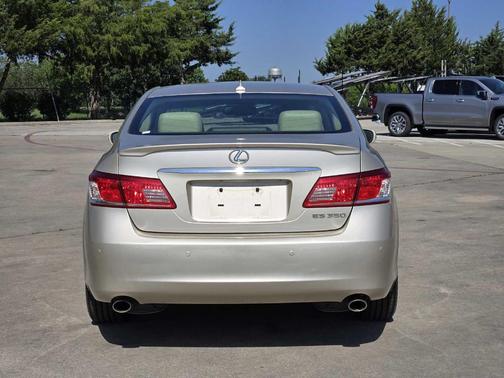 2011 Lexus ES 350 Base