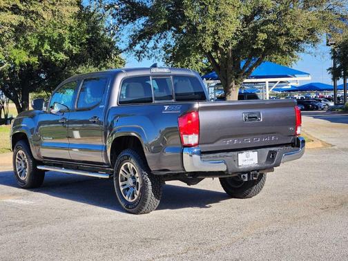 2016 Toyota Tacoma SR5