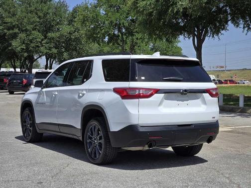 2021 Chevrolet Traverse RS
