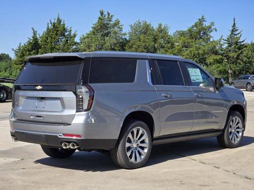 2025 Chevrolet Suburban Premier