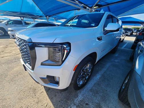 2023 GMC Yukon XL Denali Ultimate