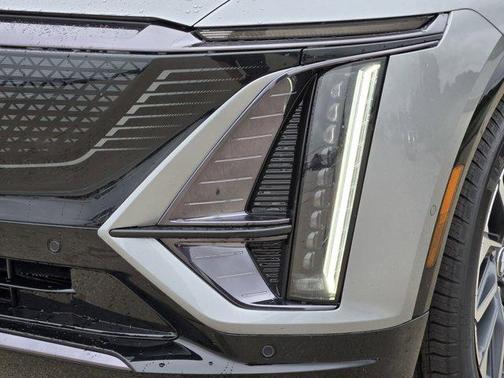 2025 Cadillac LYRIQ Sport