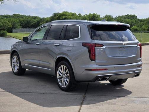 2025 Cadillac XT6 Premium Luxury FWD