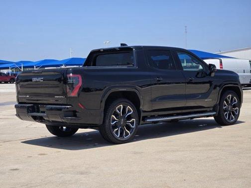 2025 GMC Sierra EV Denali