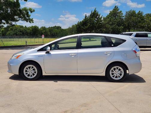 2014 Toyota Prius v Three