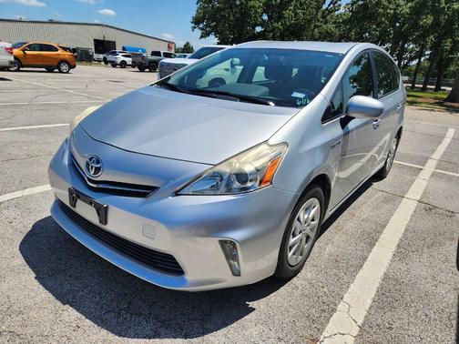 2014 Toyota Prius v Three