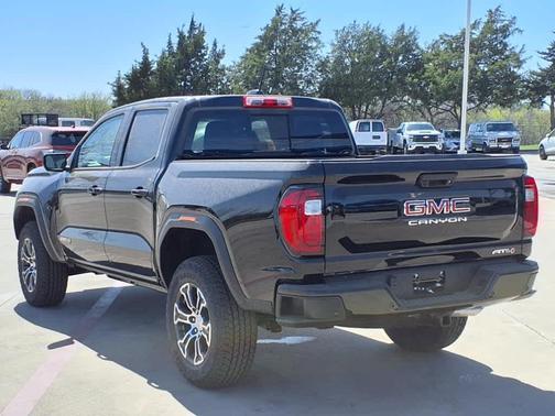 2025 GMC Canyon AT4