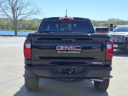 2025 GMC Canyon AT4