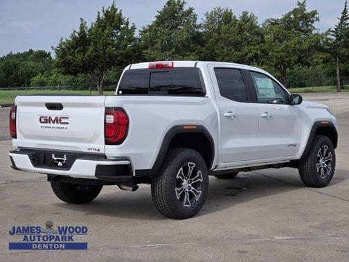 2025 GMC Canyon AT4