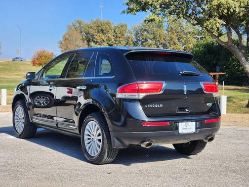2012 Lincoln MKX Base