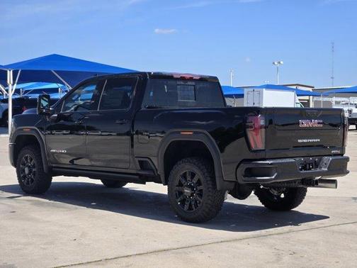 2025 GMC Sierra 2500 AT4