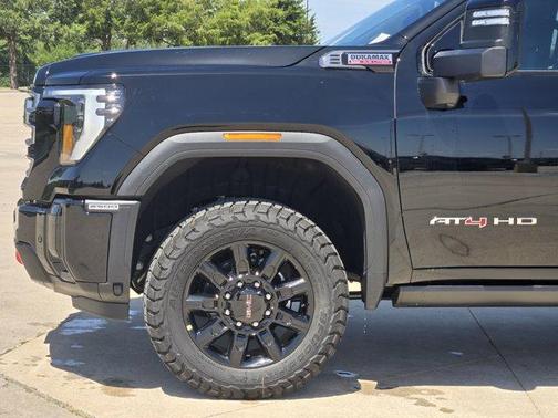 2025 GMC Sierra 2500 AT4