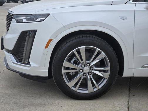 2025 Cadillac XT6 Premium Luxury FWD