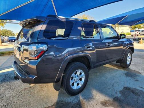 2022 Toyota 4Runner SR5