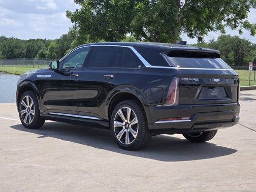 2025 Cadillac Escalade IQ Luxury 1