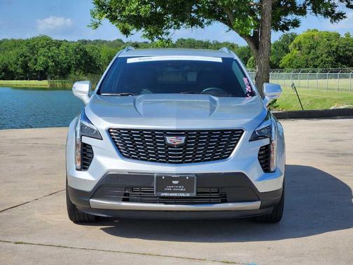 2022 Cadillac XT4 Premium Luxury