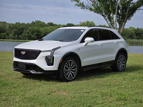 2024 Cadillac XT4 Sport