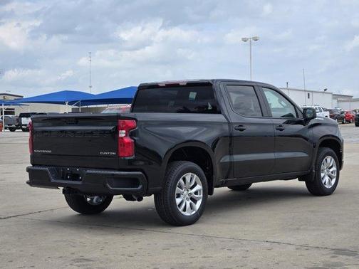 2025 Chevrolet Silverado 1500 Custom