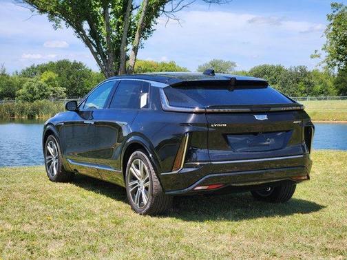 2025 Cadillac LYRIQ Luxury