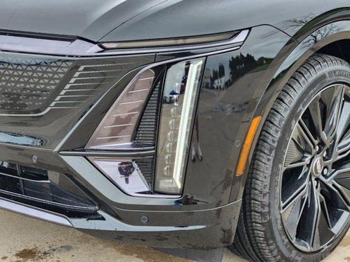 2025 Cadillac LYRIQ Sport