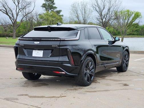 2025 Cadillac LYRIQ Sport