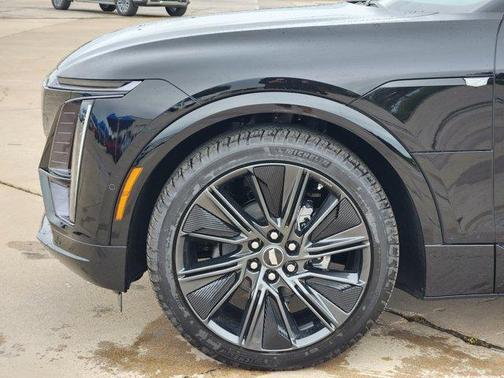 2025 Cadillac LYRIQ Sport
