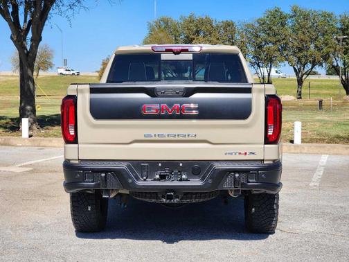 2023 GMC Sierra 1500 AT4X