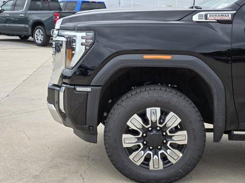 2025 GMC Sierra 2500 Denali