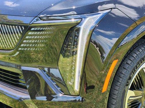 2025 Cadillac Escalade IQ Sport 2