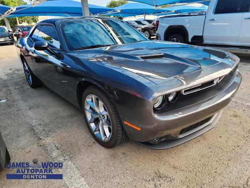 2023 Dodge Challenger SXT