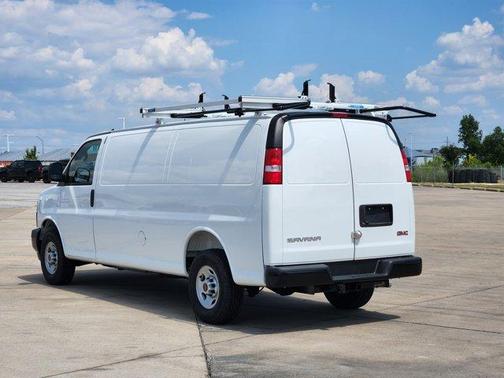 2025 GMC Savana 3500 Work Van