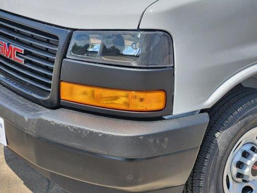 2025 GMC Savana 3500 Work Van