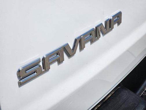2025 GMC Savana 3500 Work Van