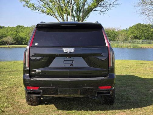 2022 Cadillac Escalade Sport