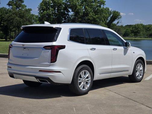 2025 Cadillac XT6 Luxury FWD