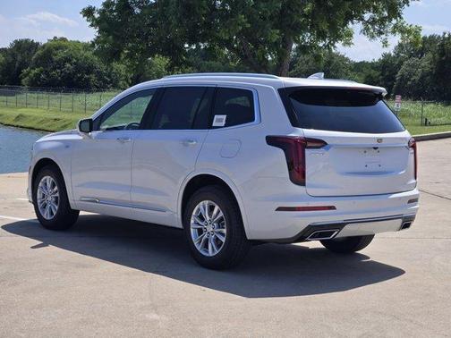 2025 Cadillac XT6 Luxury FWD