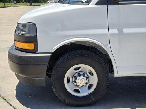 2025 Chevrolet Express 2500 Work Van