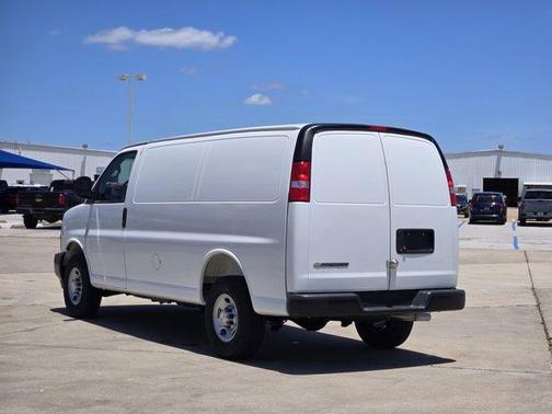 2025 Chevrolet Express 2500 Work Van