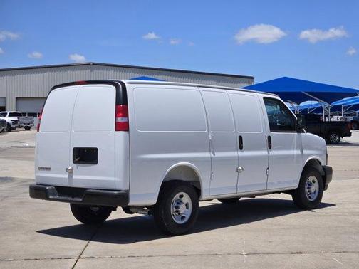 2025 Chevrolet Express 2500 Work Van