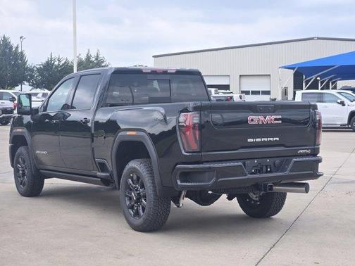 2025 GMC Sierra 2500 AT4