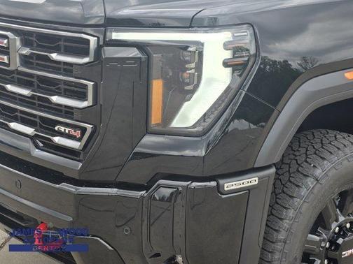 2025 GMC Sierra 2500 AT4